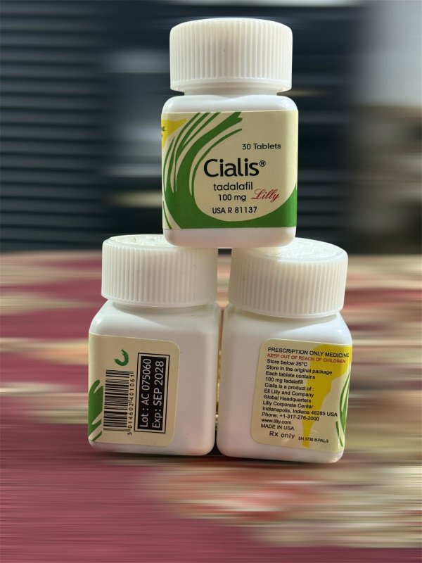 Cialis 100mg – pack of 30 tablets for powerful and long-lasting erectile dysfunction (ED) treatment and male performance boost.